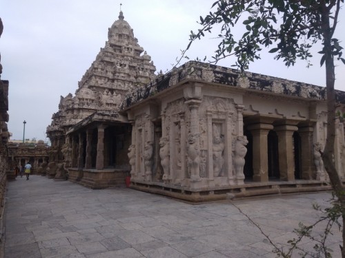 The Kanchi Kailasanathar temple is the oldest structure in Kanchipuram. Located in Tamil Nadu, India, it is a Hindu temple in the Tamil architectural style. It is dedicated to the Lord Shiva, and is known for its historical importance. The temple was built from 685-705 AD by a Rajasimha (Narasimhavarman II) ruler of the Pallava Dynasty. The low-slung sandstone compound contains a large number of carvings, including many half-animal deities which were popular during the early Pallava architectural period.The structure contains 58 small shrines which are dedicated to various forms of Shiva. These are built into niches on the inner face of the high compound wall of the circumambulatory passage. The temple is one of the most prominent tourist attractions of the city